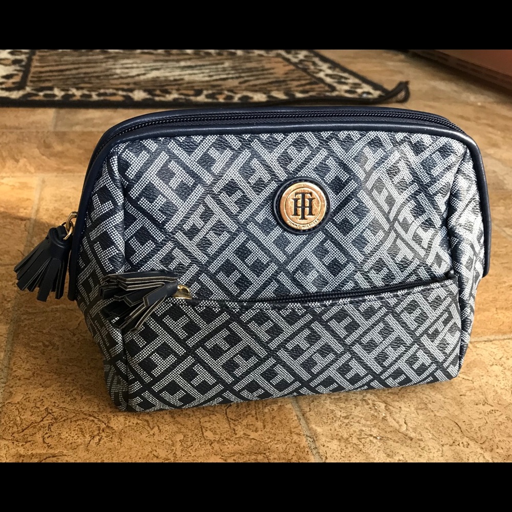 Tommy Hilfiger cosmetic bag